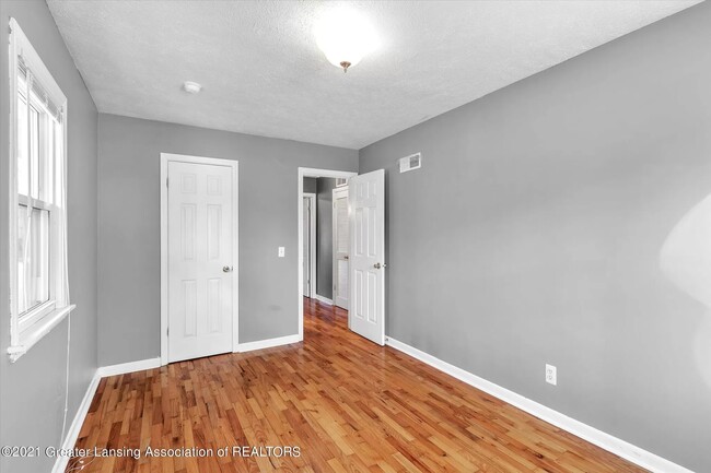 Building Photo - 1420 Snyder Rd
