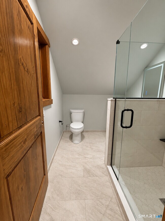 Building Photo - 12 Cedarstone Road