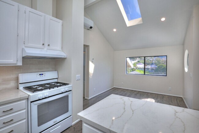 Building Photo - 2235 Calle Culebra