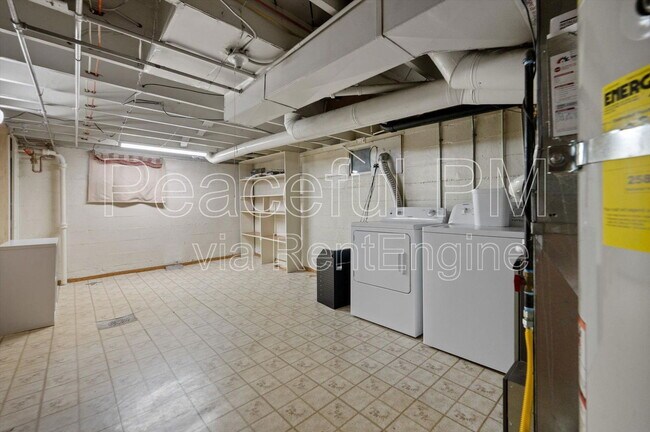 Building Photo - 710 S 500 W