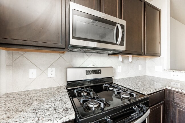 Building Photo - 24514 Lorenzo Glaze Trail