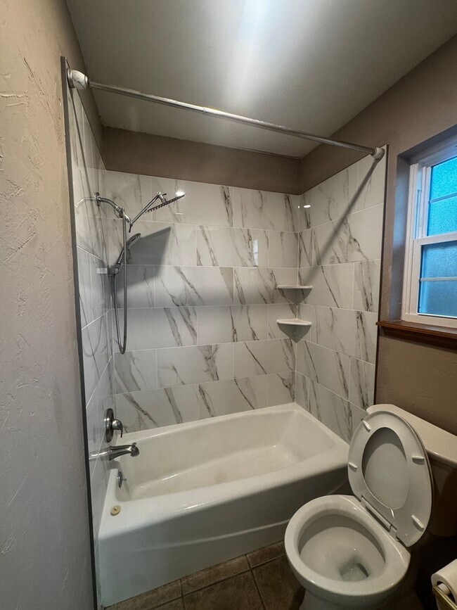 Building Photo - Charming 3bedroom, 2bath home in Estaodao