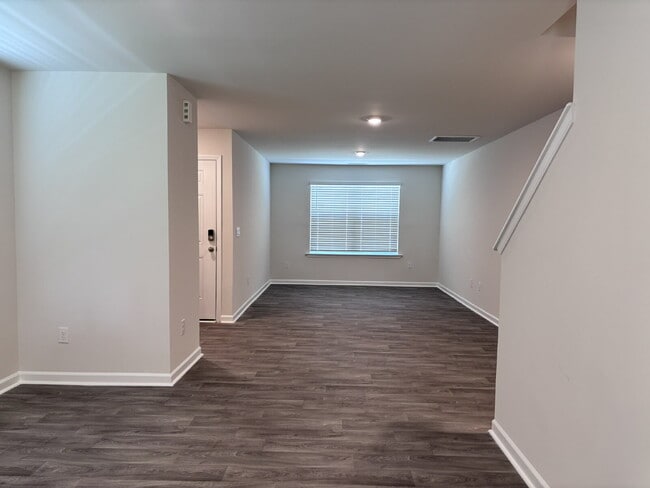 Building Photo - 8544 Beckett Chase Wy