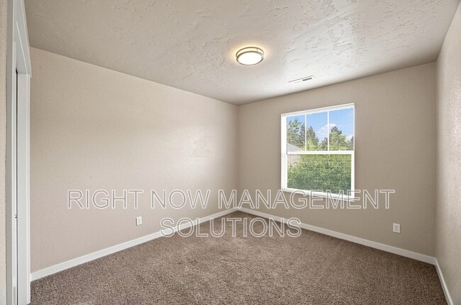 Building Photo - 10043 W Campville St