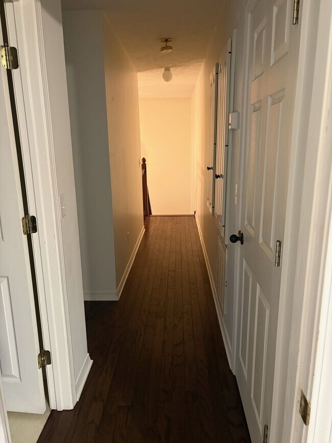 Building Photo - 89 Sir Henry Dr