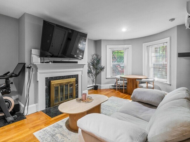 Building Photo - 19 Greenwich Pk