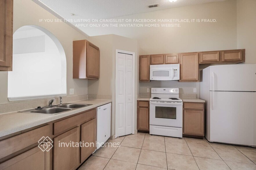 Building Photo - 103 Broadarrow Pl