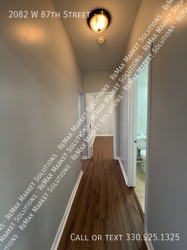 Building Photo - 2082 W 87th St