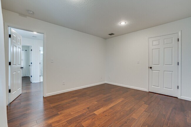 Building Photo - 6308 Parsley Hill
