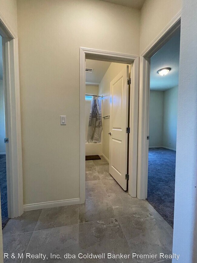 Building Photo - 4 br, 2 bath House - 4317 Glossier Avenue