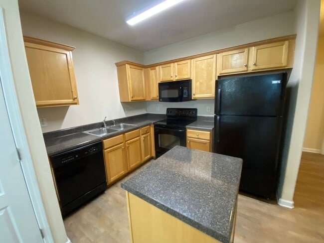 Building Photo - BRIDGEWATER HOME! PRE-LEASING FOR AUGUST 2026!