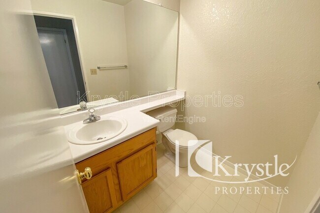 Building Photo - 206 Sea Crest Cir