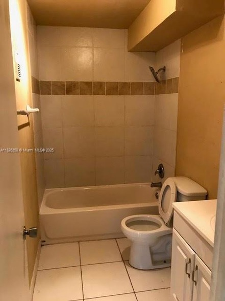 Building Photo - 6960 Miami Gardens Dr
