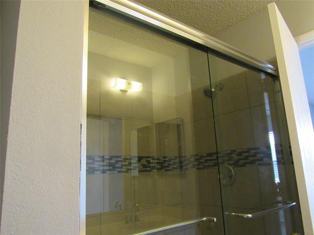 Building Photo - 6711 Lovington Dr