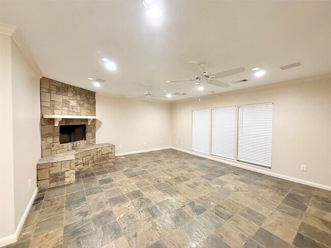 Building Photo - 5545 Pagewood Ln