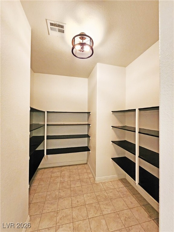 Building Photo - 3821 E Weld Ave