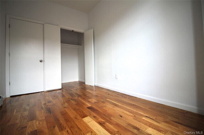 Building Photo - 291 Bonner Pl