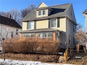 Building Photo - 100 Fairbanks St