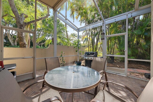 Building Photo - 7719 Azalea Ct