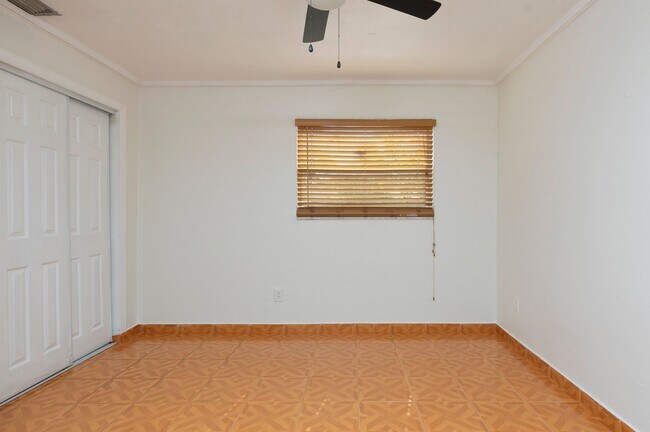 Building Photo - 3/2 Ranch with great outdoor space