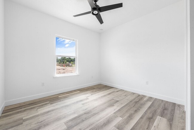 Building Photo - 3/2 Home in Grand Oaks