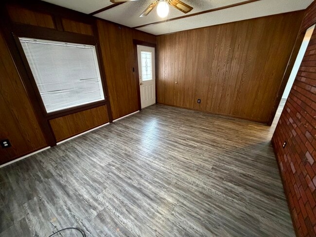 Building Photo - 509 Shadowlawn-