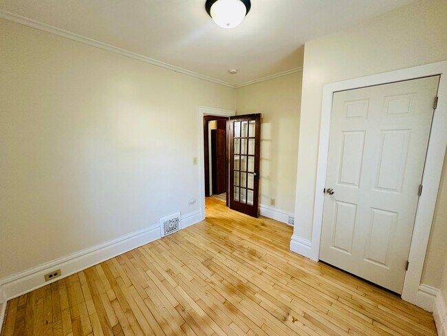 Building Photo - Charming 3-Bedroom Home in the Heart of So...