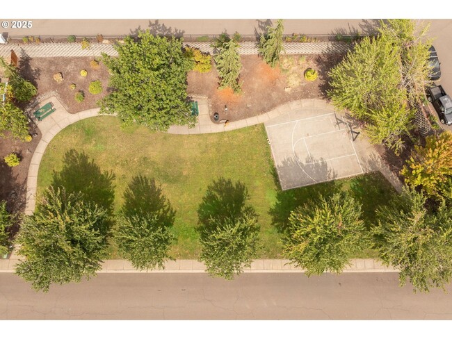 Building Photo - Beautiful 4 Bed, 3 Bath Canby Home for Rent