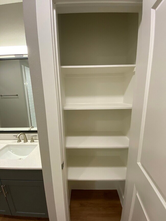 Building Photo - 1112 Giulianna Rd