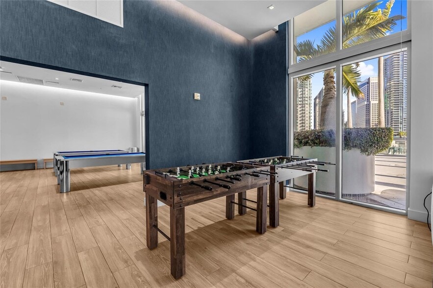 Building Photo - 90 SW 3rd St