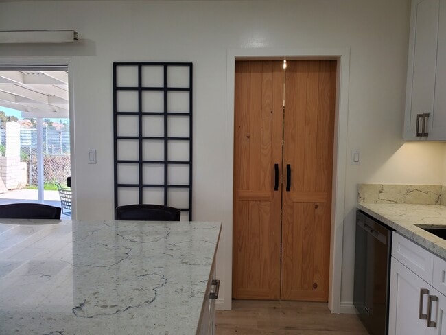 Building Photo - 1214 Manchester St