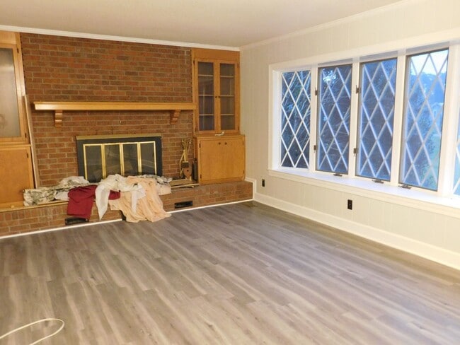 Building Photo - 150 Arrington Rd