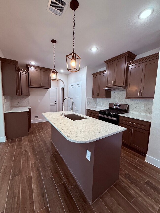 Building Photo - 14880 Coaltown Rd