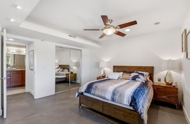 Building Photo - 8101 E Del Timbre Dr