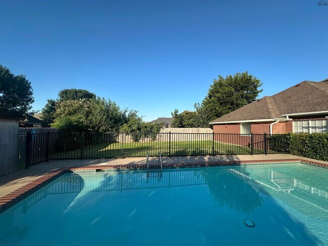 Building Photo - 3028 Whitehall Ln