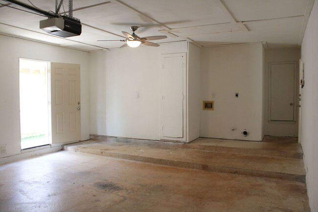 Building Photo - 3-BEDROOM HOME IN STONERIDGE, NORTH EAST I...