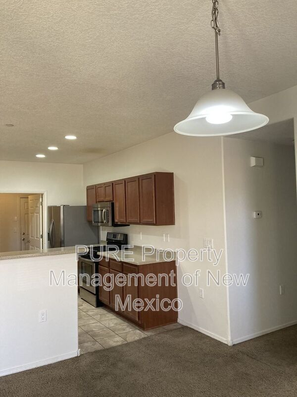 Building Photo - 601 Menaul Blvd NE