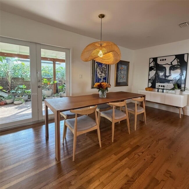 Building Photo - 1345 SW 60th Ct