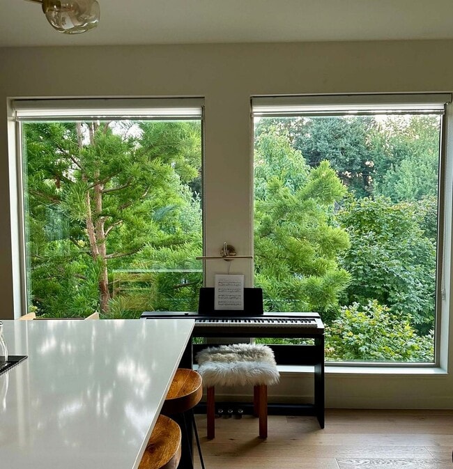 Building Photo - 1130 SE Tenino St