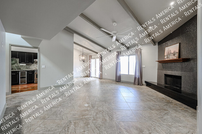 Building Photo - Stunning 2-Bedroom Home with Office & Luxu...