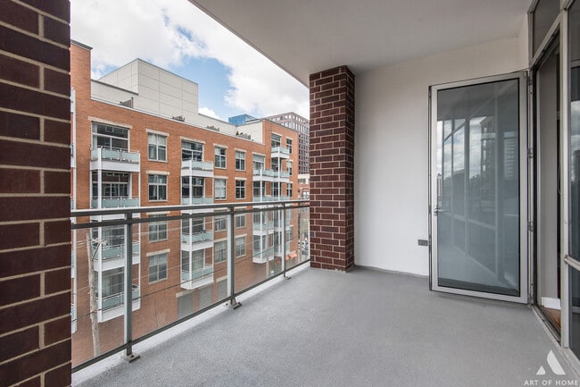 Building Photo - 901 W Madison St