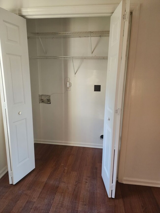 Building Photo - 1306 Bob Braswell Ct