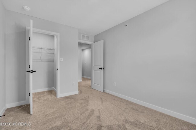 Building Photo - 9 Foxwood Dr