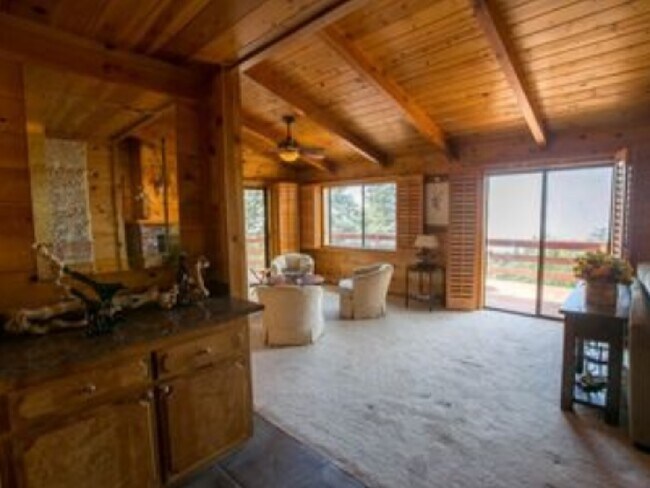 Building Photo - 25271 Deer Path Rd