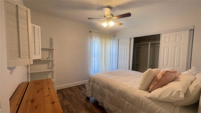 Building Photo - 1718 Silver Creek Ct