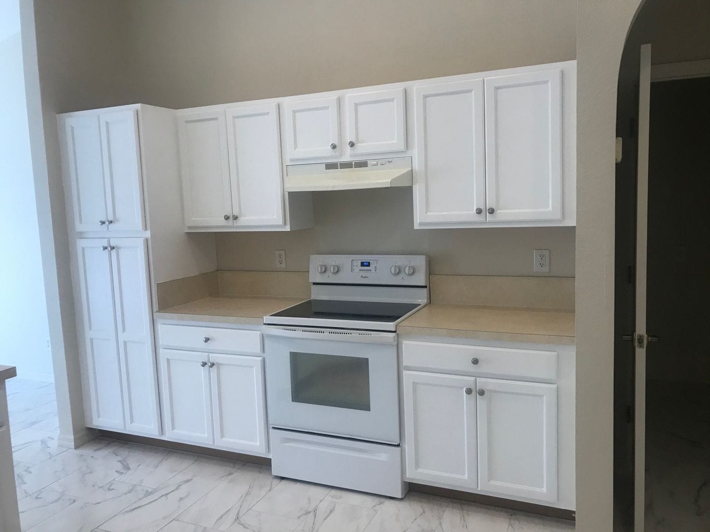 Building Photo - Available Now!!!. Huge 4 bedroom/Greenbriar Area.
