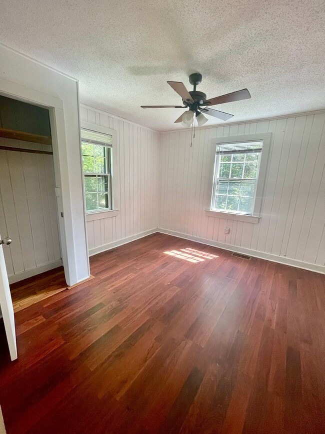 Building Photo - Spacious 2 Bed, 1 Bath Home in Arden With Bonus Sun Room, $1775