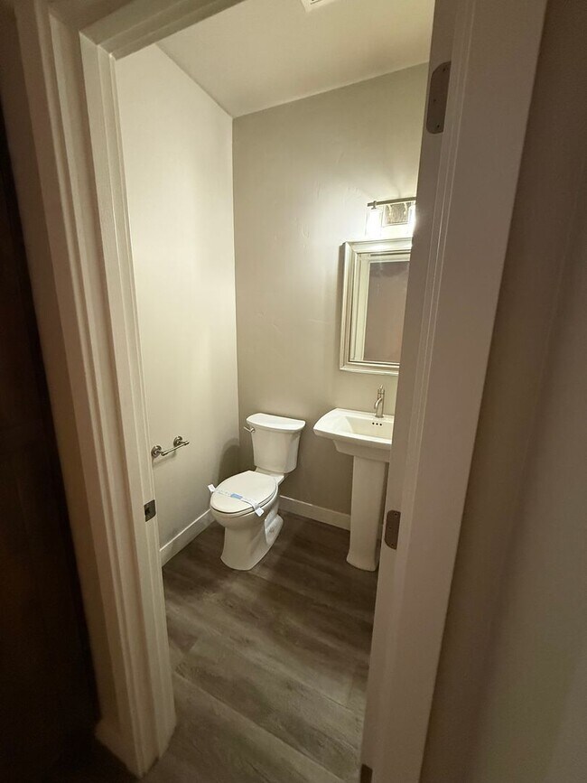 Building Photo - ree20124