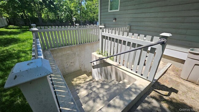 Building Photo - 11 John St