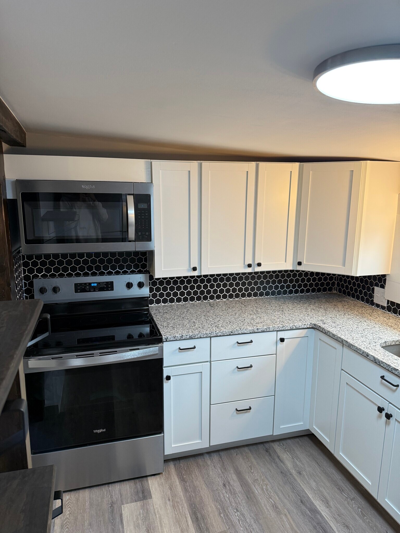 Building Photo - 1324 Main St